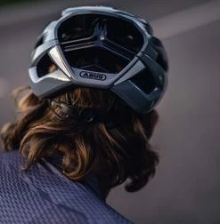 Abus StormChaser Titan, Cykelhjelm -Deals Cykelhjelm til landevej Store abus stormchaser titan cykelhjelm 8